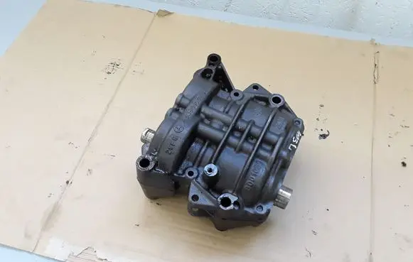 Mercedes-Benz C W204 Oil pump balance shaft A6460100736
