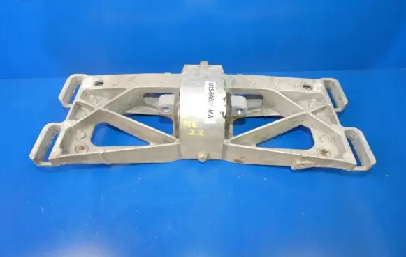 Jaguar XE Gearbox mounting bracket GX736A026MA