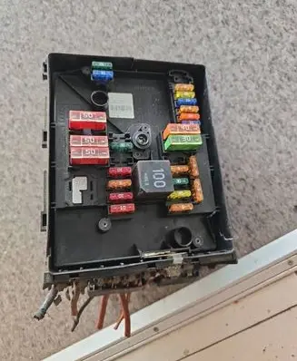 Fuse box set