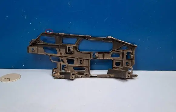 Skoda Superb B8 (3V) Front bumper mounting bracket 3V0807056A