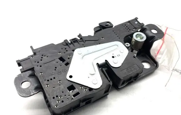 BMW X5 G05 Tailgate exterior lock 16367210