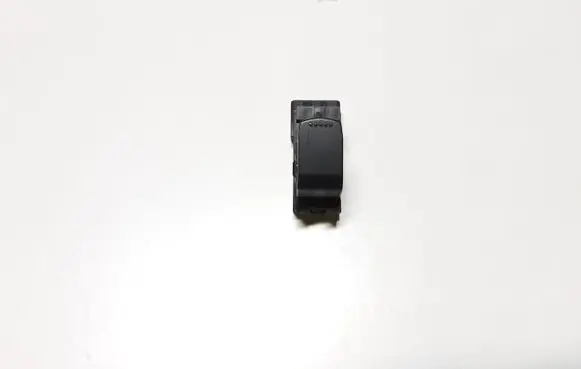 Suzuki Grand Vitara II Electric window control switch 62J00 1375T