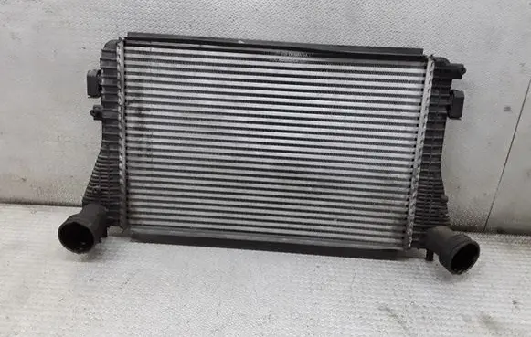 Volkswagen Touran I Intercooler radiator 1K0121345M