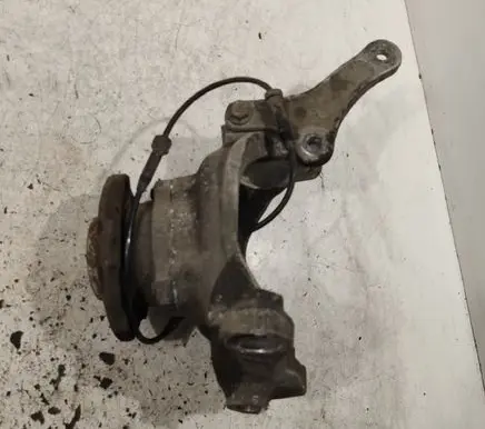 BMW 5 E60 E61 Front wheel hub spindle knuckle 6760954