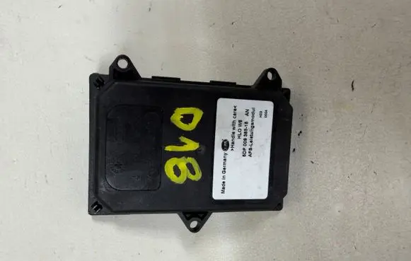 Volkswagen Golf VI Light module LCM 