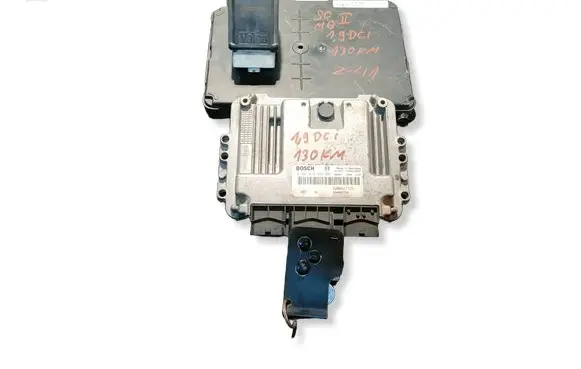 Renault Scenic II - Grand scenic II Engine control unit/module 0281012589 8200527725 8200527756