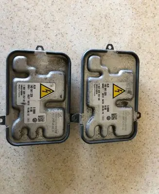 Volkswagen PASSAT CC Headlight ballast module Xenon 130732925700 1K0941329