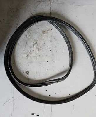 BMW 5 E39 Trunk rubber seal (body) 