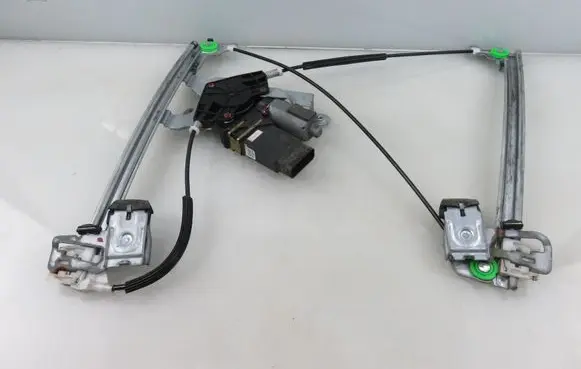 Skoda Octavia Mk1 (1U) Front door window regulator with motor 104411301