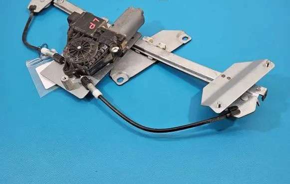 Toyota Avensis T220 Front door window regulator with motor IMPRK1534116