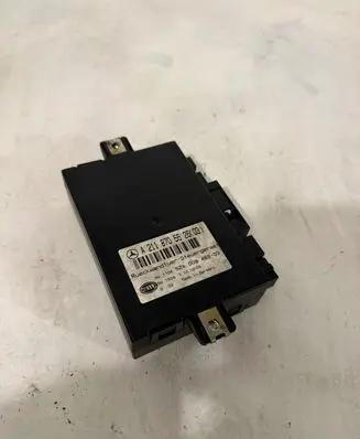 Mercedes-Benz E W211 Tailgate/trunk control unit/module A2118705626