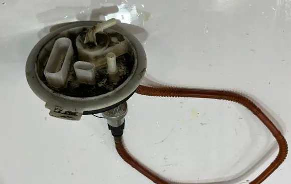 Volkswagen Touareg II In-tank fuel pump A2C53357488