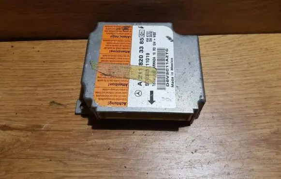 Mercedes-Benz E W211 Airbag control unit/module a2118203385