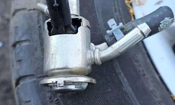 Mercedes-Benz Sprinter W907 W910 AdBlue injector brak