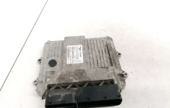 Fiat Doblo Engine control unit/module 51784560 5T9-6U56G