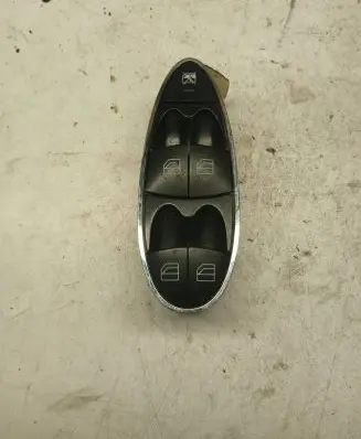 Mercedes-Benz E W211 Electric window control switch A2118219951 SWF501703