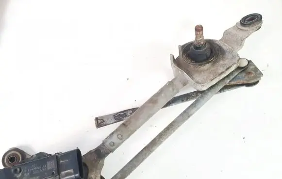 Opel Insignia A Front wiper linkage and motor