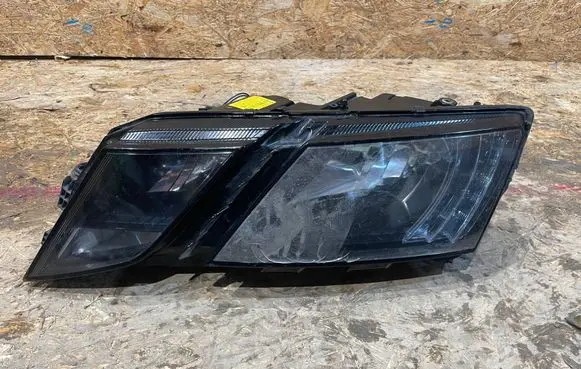 Skoda Octavia Mk3 (5E) Headlight/headlamp 5E1941015C S2510J062-M