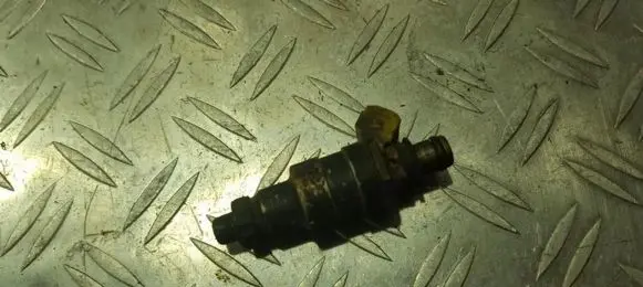 Mazda 626 Fuel injector 1955001330 195500-1330