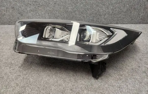 Ford Kuga II Headlight/headlamp GV4113D155EFSCZ GV4113D155EF 90156447