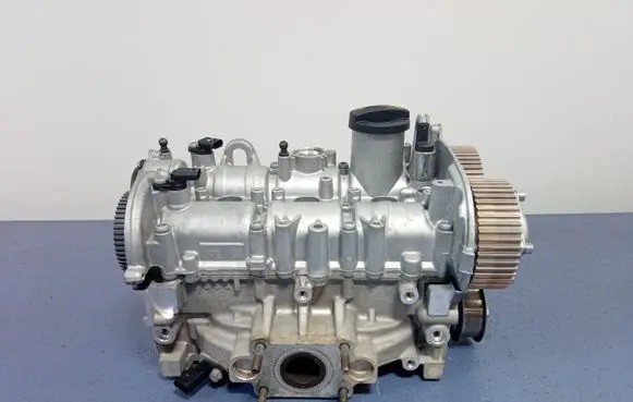 Seat Arona Engine head 04C103475AE
