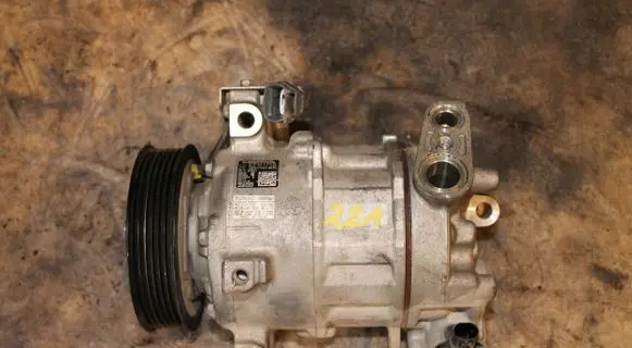 Seat Toledo I (1L) Air conditioning (A/C) compressor (pump) 820803