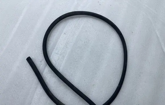 BMW i4 Rubber seal front door (on door) 7387590 1983921