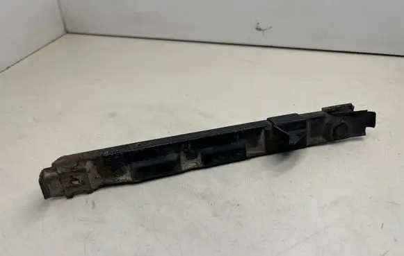 Mercedes-Benz E W211 Front bumper mounting bracket A2118801214