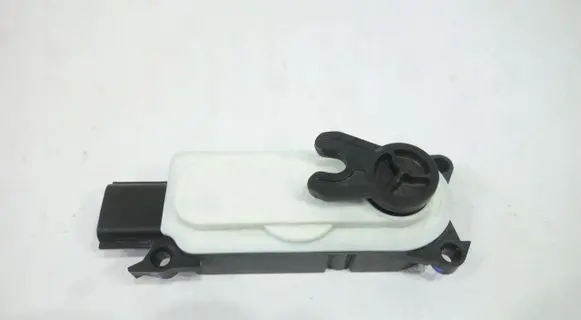 Nissan NV400 Tailgate/trunk/boot open switch 