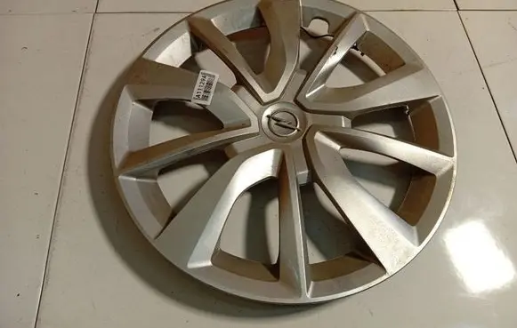 Opel Antara R16 wheel hub/cap/trim 9834872480