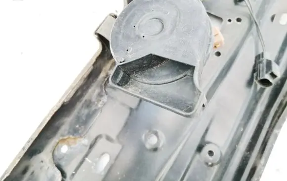 Volvo V70 Horn signal e30055307
