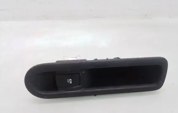 Renault Megane II Electric window control switch 156013870