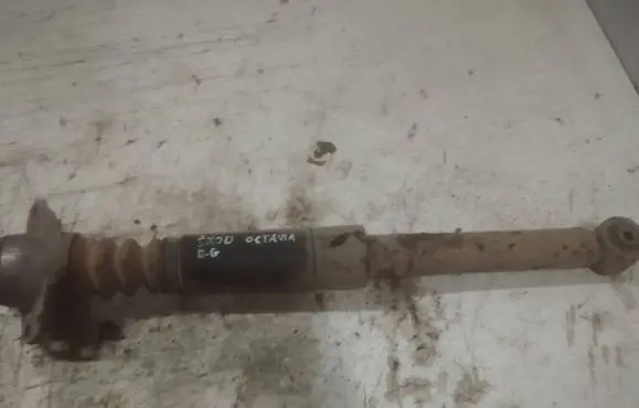 Skoda Octavia Mk1 (1U) Rear shock absorber/damper