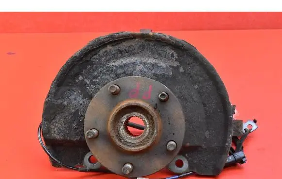 Front wheel hub spindle knuckle