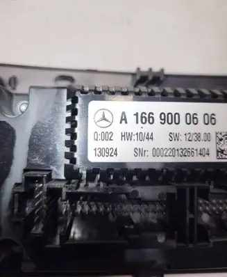 Mercedes-Benz GL X166 Climate control unit A1669000606
