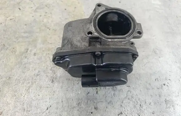 Volkswagen PASSAT B6 EGR valve 03G131501