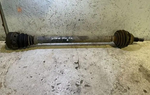 Skoda Octavia Mk1 (1U) Front driveshaft