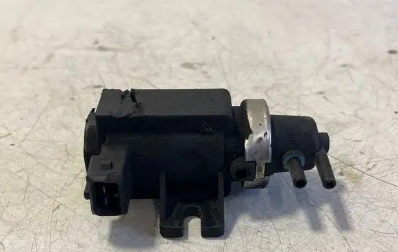 BMW X3 E83 Turbo solenoid valve 2217906