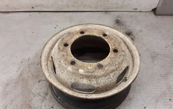 Volkswagen II LT R15 steel rim 