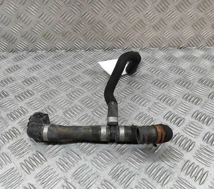 Mercedes-Benz CLS C218 X218 Engine coolant pipe/hose A2125013984
