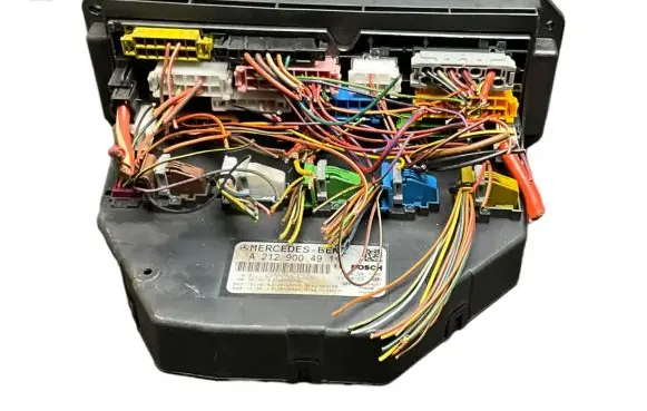 Mercedes-Benz E W212 Fuse box set A2129029904 A2129004911 A2129016702