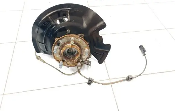 Front wheel hub