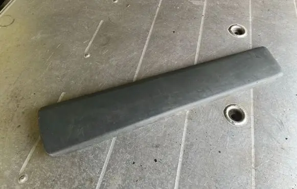Opel Vivaro Front door trim (molding) 8200036086