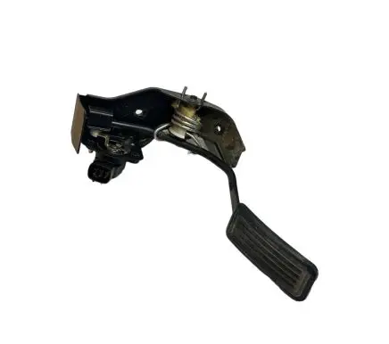 Toyota Avensis T250 Accelerator throttle pedal 7811135030