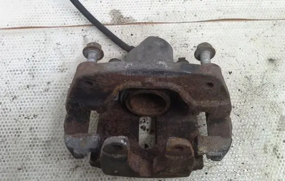 BMW X5 E53 Front brake caliper