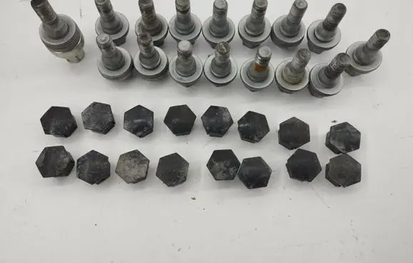 Nuts/bolts