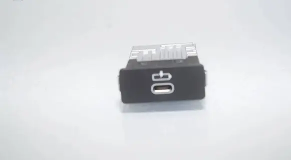 BMW 3 G20 G21 USB socket connector 8711940 84108711940 5A84161