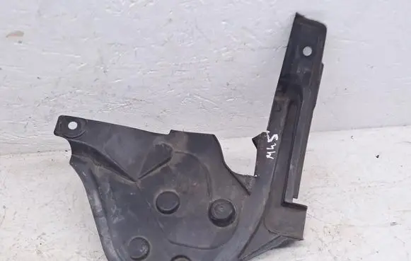 Ford Focus Other engine bay part JX7BA01628C