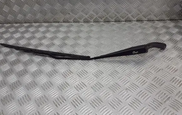 Ford Mondeo Mk III Front wiper blade arm