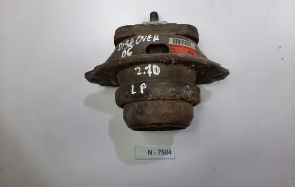 Land Rover Discovery 3 - LR3 Engine mount bracket KKB500441G